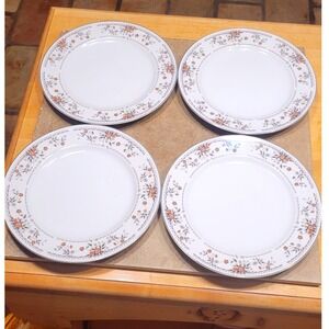 Claremont Sone Japan Fine Porcelain China Dinner Plates Floral Border Set of 4